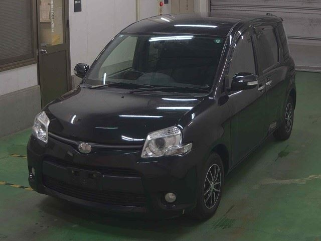 TOYOTA SIENTA 2013