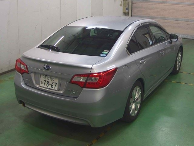 SUBARU LEGACY B4 2017