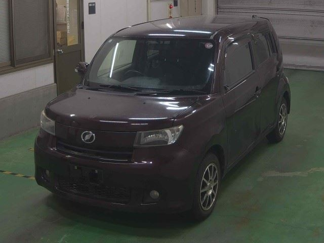 TOYOTA BB 2013