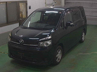 TOYOTA VOXY 2012