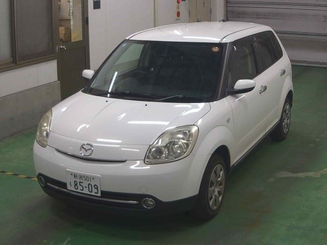 MAZDA VERISA 2012
