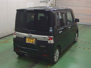 DAIHATSU TANTO 2011