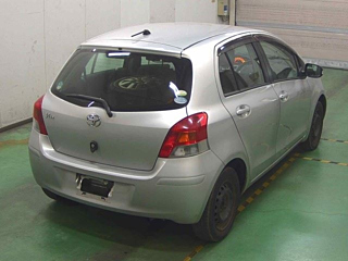 TOYOTA VITZ 2010