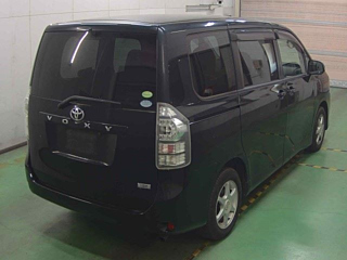 TOYOTA VOXY 2012