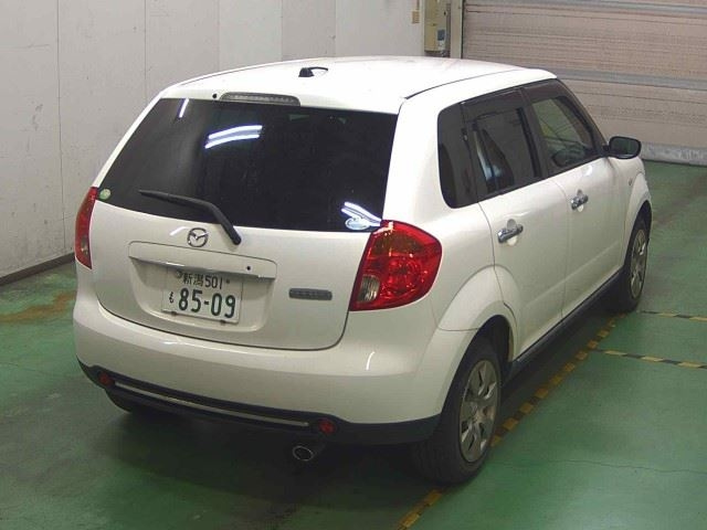 MAZDA VERISA 2012