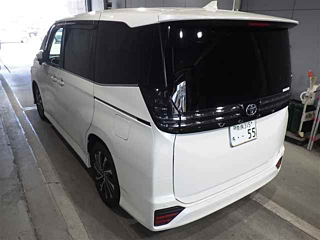 TOYOTA VOXY 2024