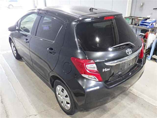 TOYOTA VITZ 2015