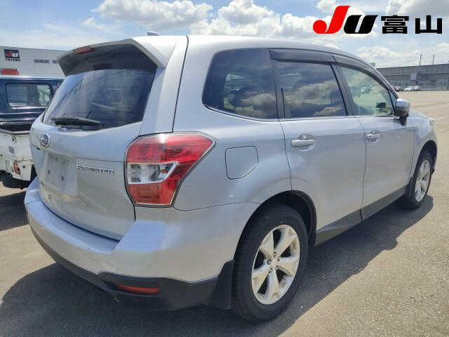 SUBARU FORESTER 2015