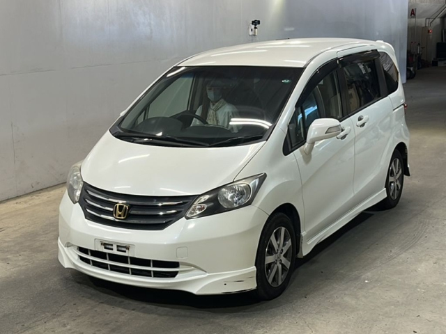 HONDA FREED 2011