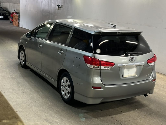 TOYOTA WISH 2012