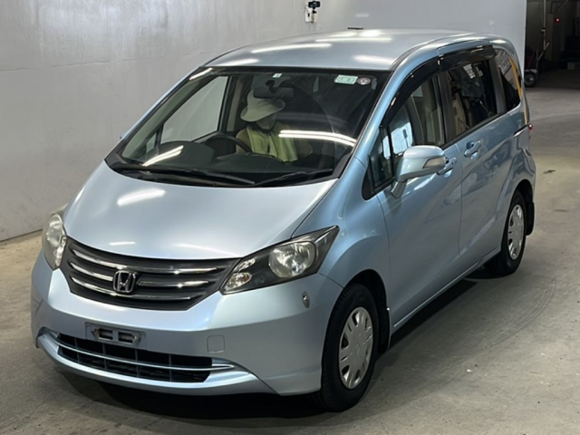 HONDA FREED 2010
