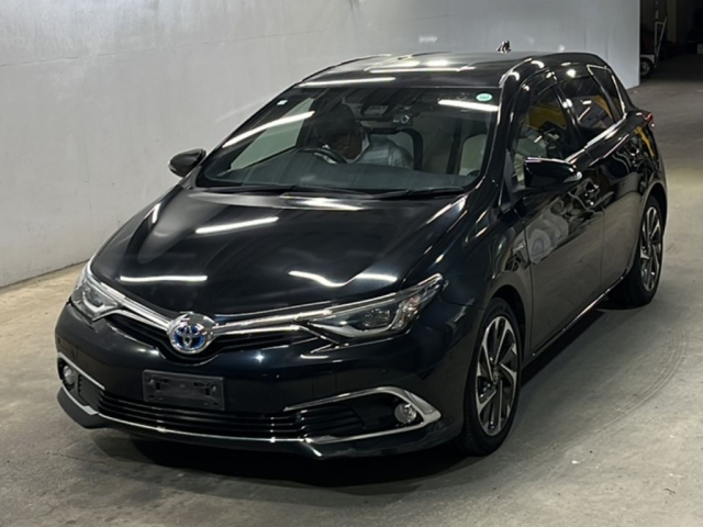 TOYOTA AURIS 2016