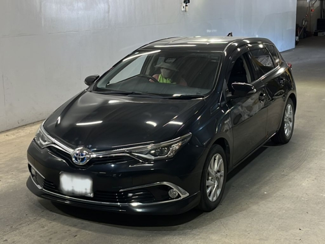 TOYOTA AURIS 2016