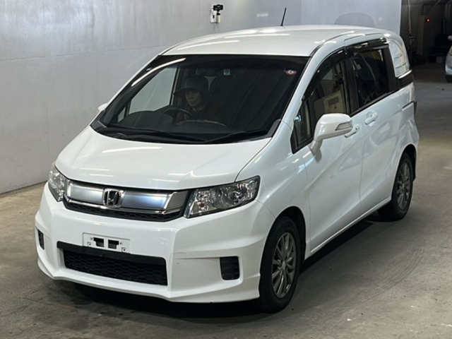 HONDA FREED 2015