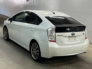 TOYOTA PRIUS 2011