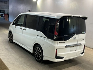 HONDA STEP WAGON 2015