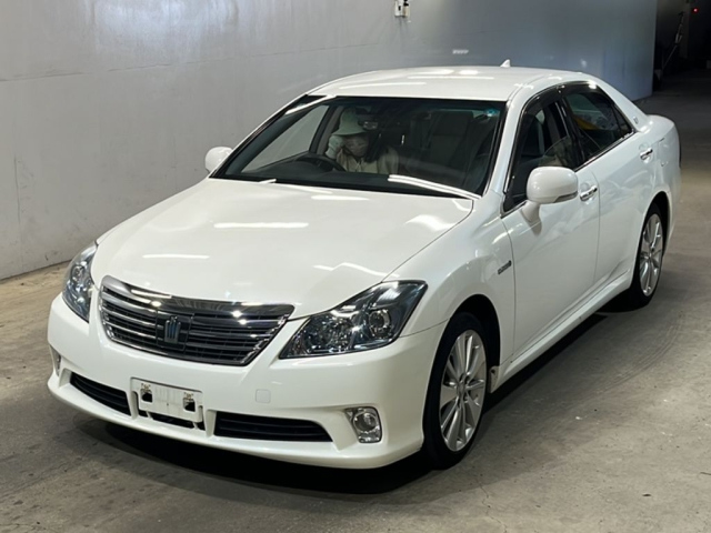 TOYOTA CROWN 2010