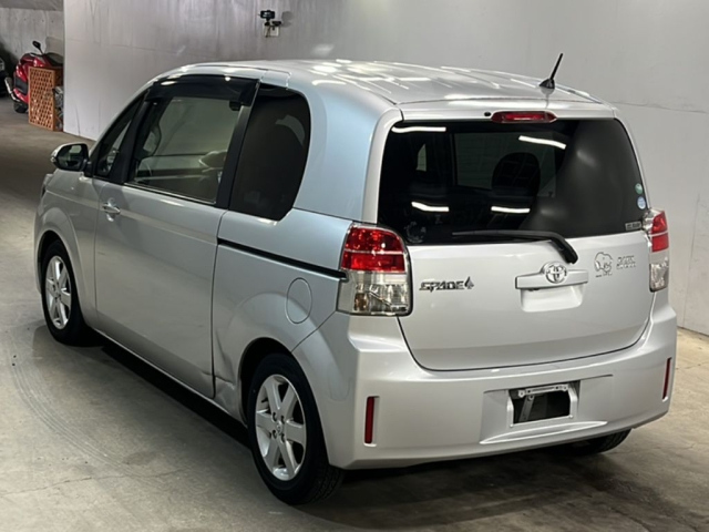 TOYOTA SPADE 2016