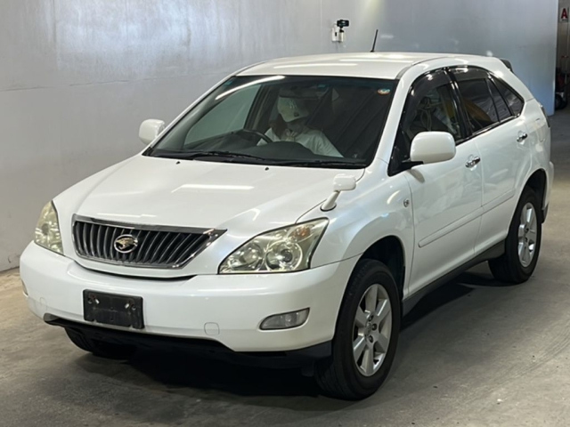 TOYOTA HARRIER 2011