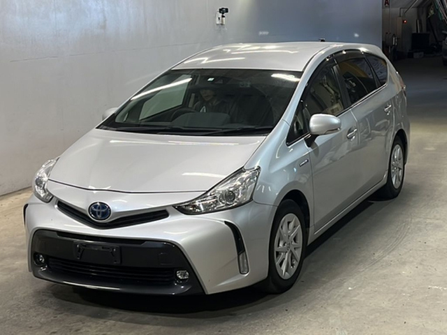 TOYOTA PRIUS ALPHA 2018
