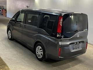 HONDA STEP WAGON 2016