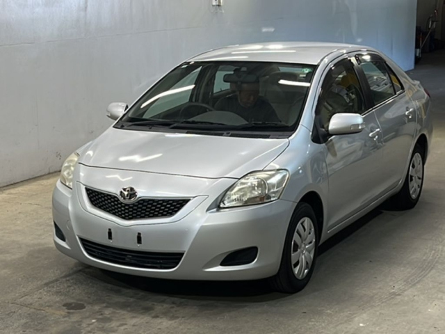TOYOTA BELTA 2010
