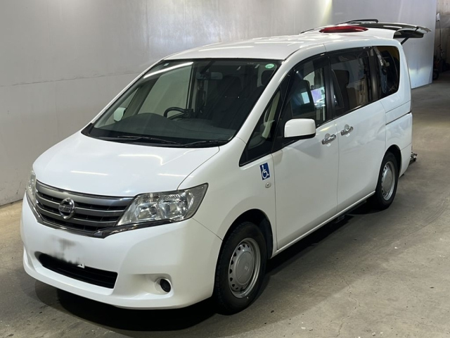 NISSAN SERENA 2013