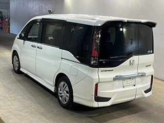 HONDA STEP WAGON 2016