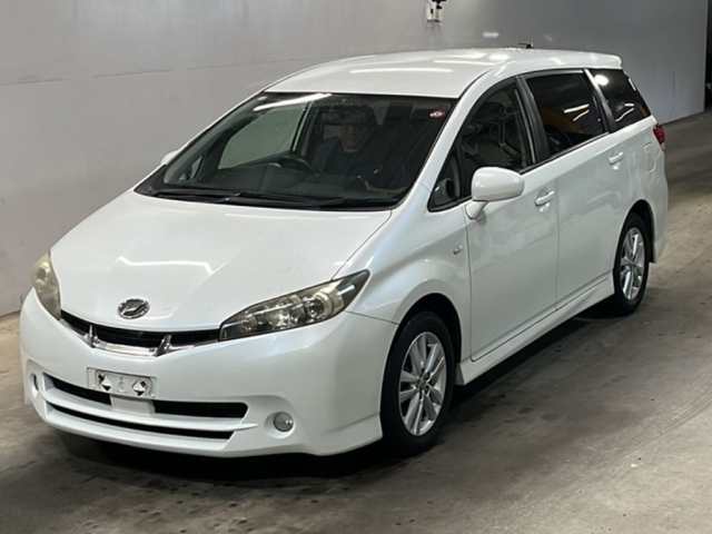 TOYOTA WISH 2010