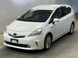 TOYOTA PRIUS ALPHA 2012