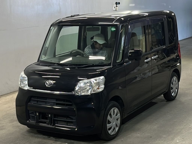 DAIHATSU TANTO 2015