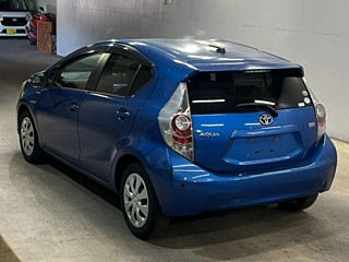 TOYOTA AQUA 2012