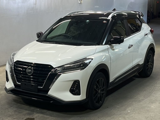 NISSAN KIX 2020