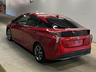 TOYOTA PRIUS 2016