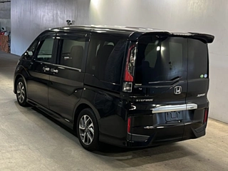 HONDA STEP WAGON 2016