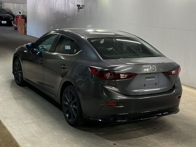 MAZDA AXELA 2016