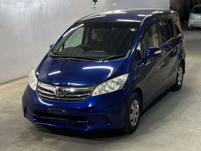 HONDA FREED 2013
