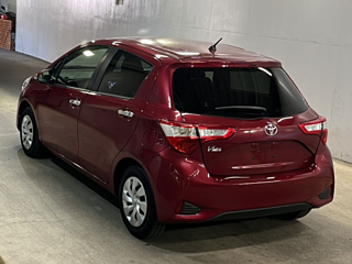 TOYOTA VITZ 2019