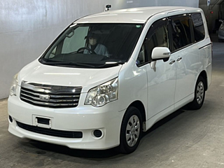 TOYOTA NOAH 2012