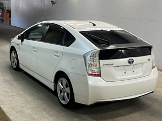 TOYOTA PRIUS 2011