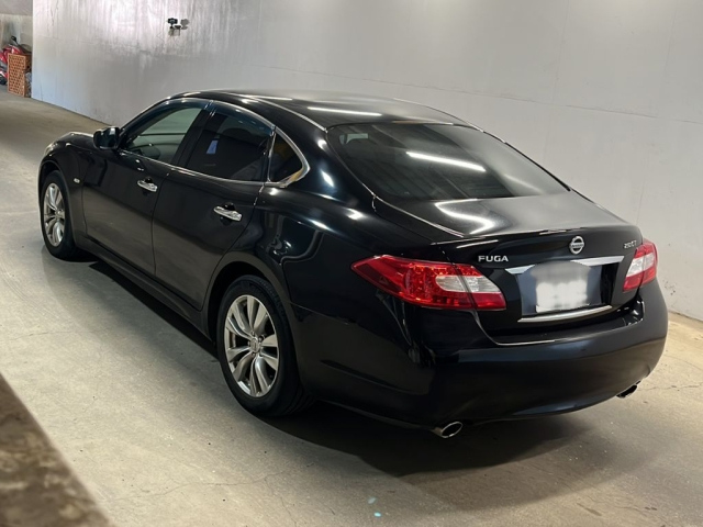 NISSAN FUGA 2013