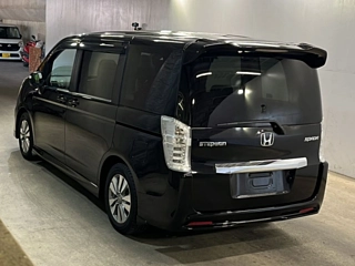 HONDA STEP WAGON 2013