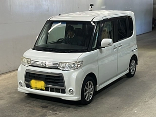 DAIHATSU TANTO 2011