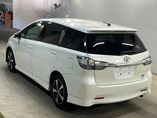 TOYOTA WISH 2012