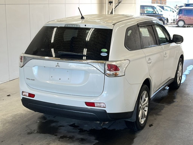 MITSUBISHI OUTLANDER 2012