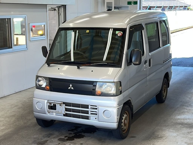 MITSUBISHI MINICAB VAN 2009
