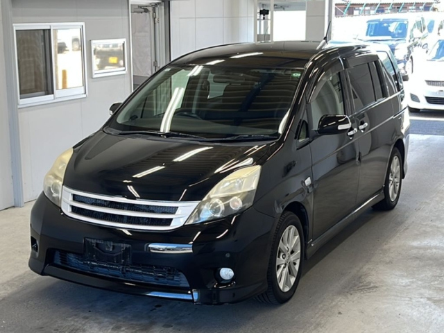TOYOTA ISIS 2012