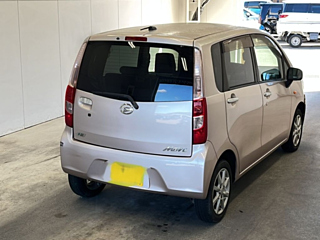 DAIHATSU MOVE 2011