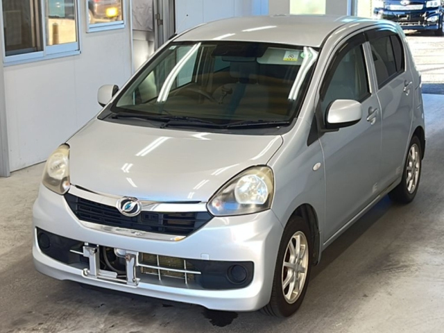 DAIHATSU MIRA E S 2013