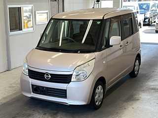NISSAN ROOX 2013